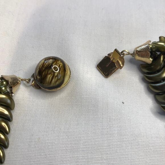 Vintage Lot of 4 Brooch & Multi Strand Resin Half Moon Beads Green Mod MCM Retro - Picture 6 of 16